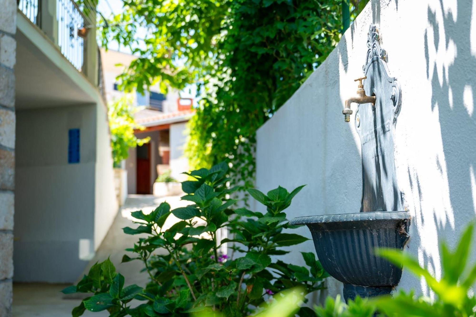 Apartments Kaja Postira Ngoại thất bức ảnh